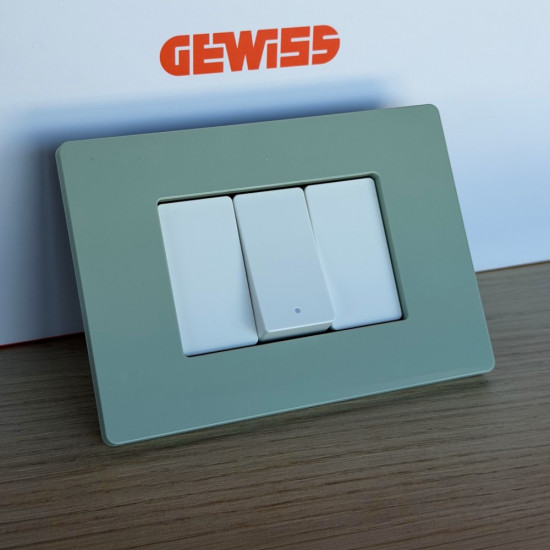 Rama ornament 3 module, Matcha lucios, Gewiss System Pura GWC25103TMT