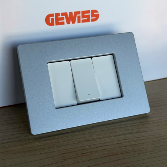 Rama ornament 3 module, Argintiu satinat, Gewiss System Pura GWC25103VSI