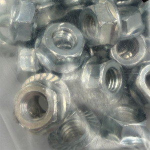 Set surub bolt cu cap rotund cu autoblocare M6x15 + pilita cu flansa