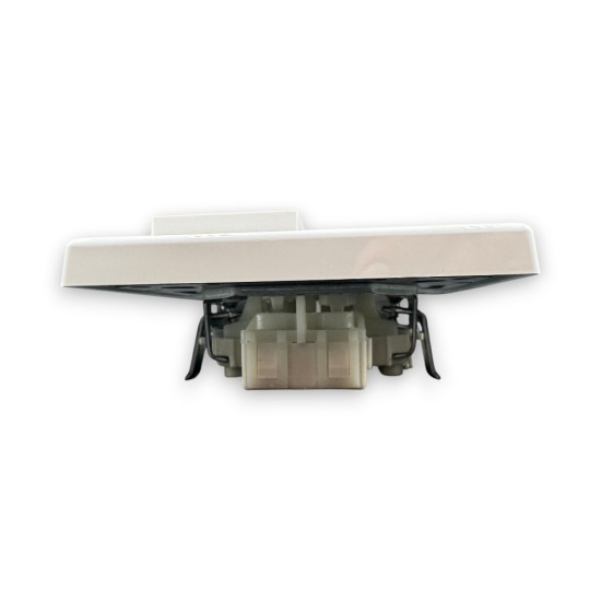 Întrerupător dublu (tip candelabru), 250V~, 10A, 50Hz, IP20