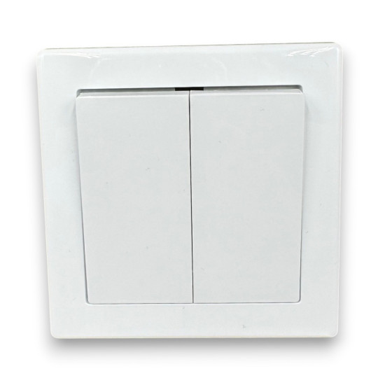 Întrerupător dublu (tip candelabru), 250V~, 10A, 50Hz, IP20