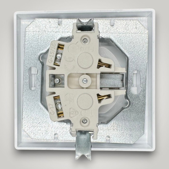 Priza Schuko, contact de protectie, 250V~, 16A, 50Hz, IP20
