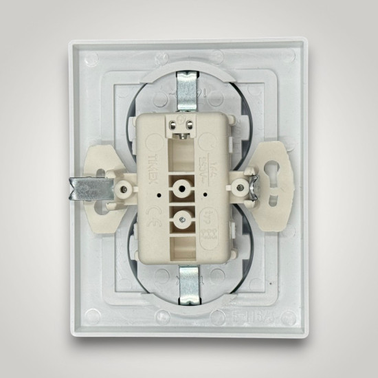 Priza Schuko dubla , contact de protectie, 250V~, 16A, 50Hz, IP20