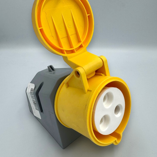 PRIZA PT 32A 110V/220V 3P