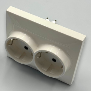 Priza Dubla 2P+E, Spin Top, Alba