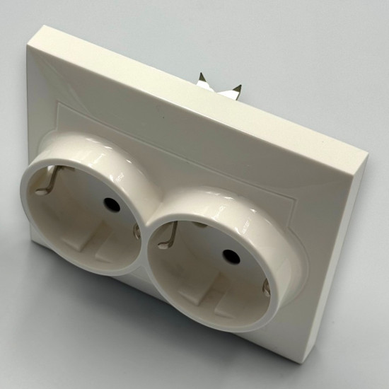 Priza Dubla 2P+E, Spin Top, Alba