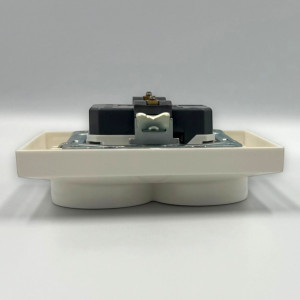 Priza Dubla 2P+E, Spin Top, Alba