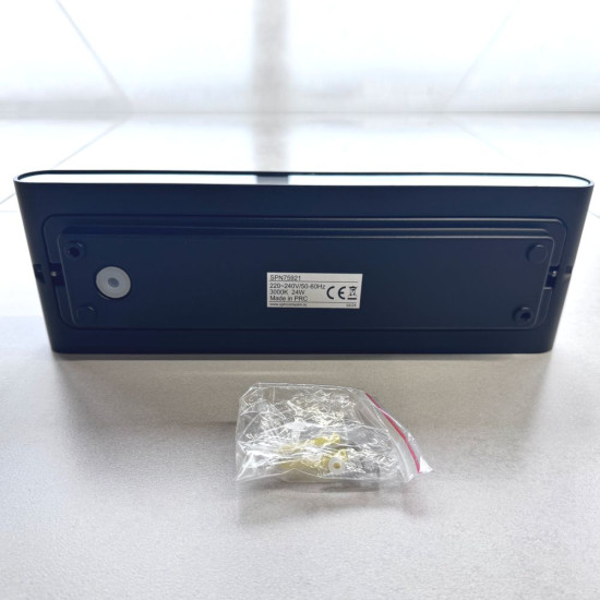 Aplica LED de exterior extra-plata Long, 24W=160W, 3000K, lumina calda, 2160Lm, IP65